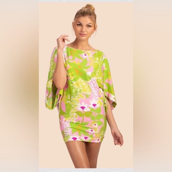 Trina Turk Other - Trina Turk La Palma Batwing Tunic Coverup SZ Small